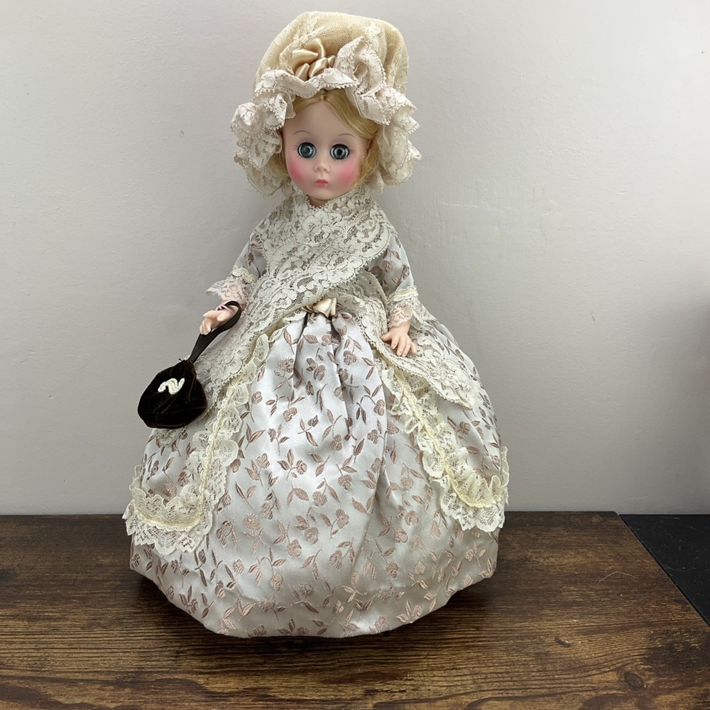 1976 Madame Alexander Martha Washington 1501 First Ladies Series Doll With Box